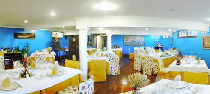 Hotell El Ancla Laredo